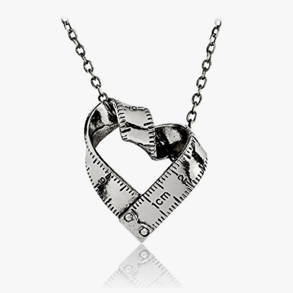 Silver color  Heart-Shaped Ruler Necklace
